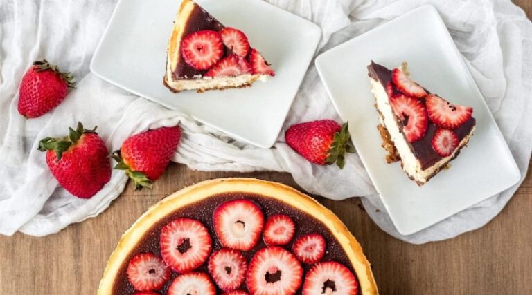 8 Easy Keto Desserts That’ll Actually Satisfy Your Sweet Tooth